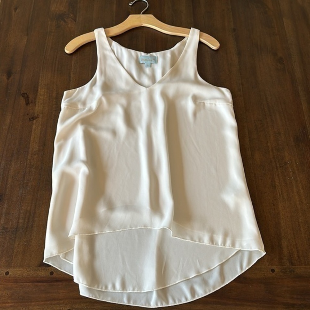 Veronica m small cream top